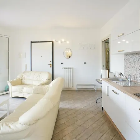 2 Bedroom Nice Home In Imperia * Imperia